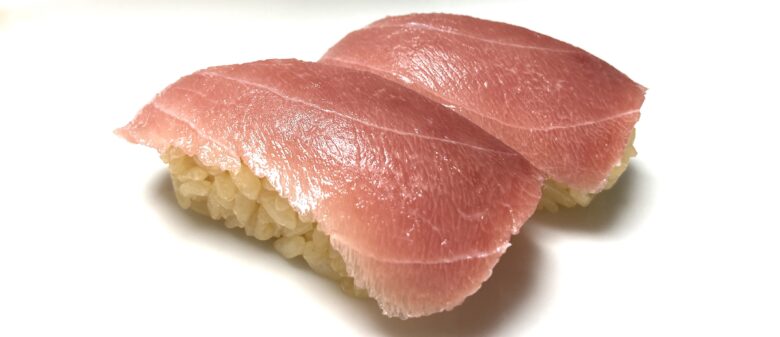 スシローのマグロと赤シャリ