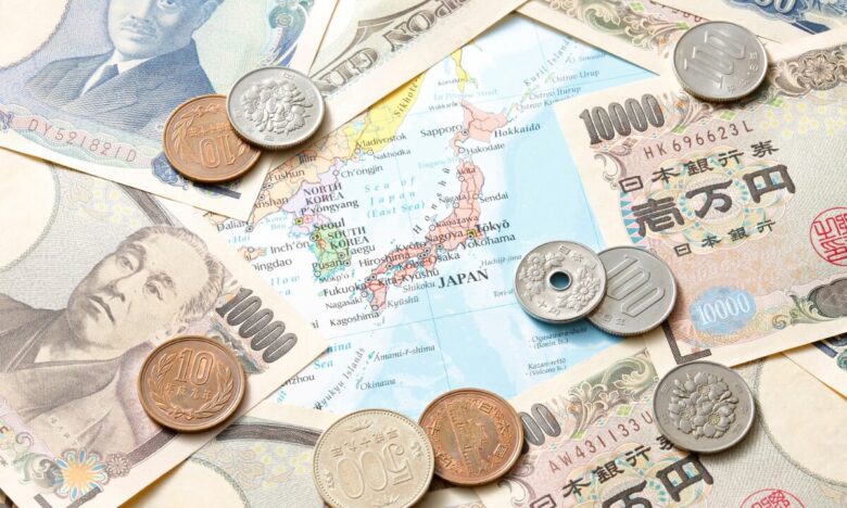日本円と日本地図